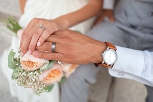 poroka in poročni prstan