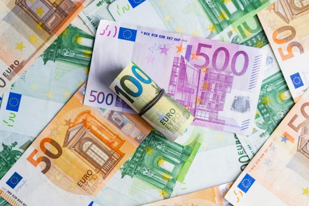 Investiranje v nepremičnine kot dolgoročna strategija Investiranje v nepremičnine kot dolgoročna strategija