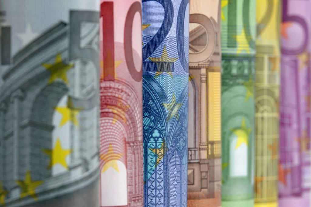 Pomen varnostnih kopij v digitalnem bančništvu Pomen varnostnih kopij v digitalnem bančništvu
