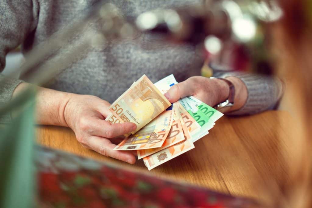 Uporaba aplikacij za spremljanje investicij Uporaba aplikacij za spremljanje investicij